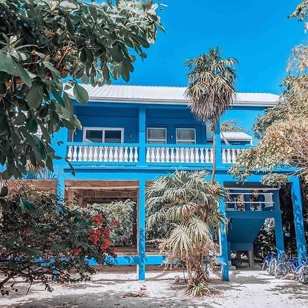 Vacation Home Blue Lotus Caye Caulker Esterno foto